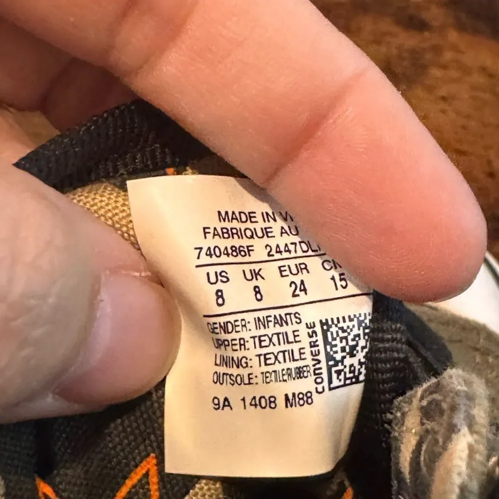 Converse tan:black sneakers size infant 8